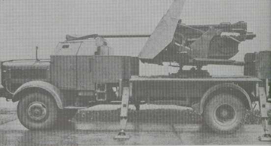 5cm FlaK41 auf s gl LKW 4.5t Mercedes-Benz L4500A with stabilizers extended